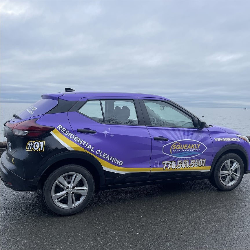 Squeakly service car